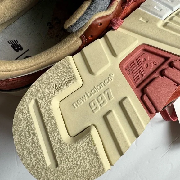 NWT New Balance 997 Sneakers - Picture 6 of 13